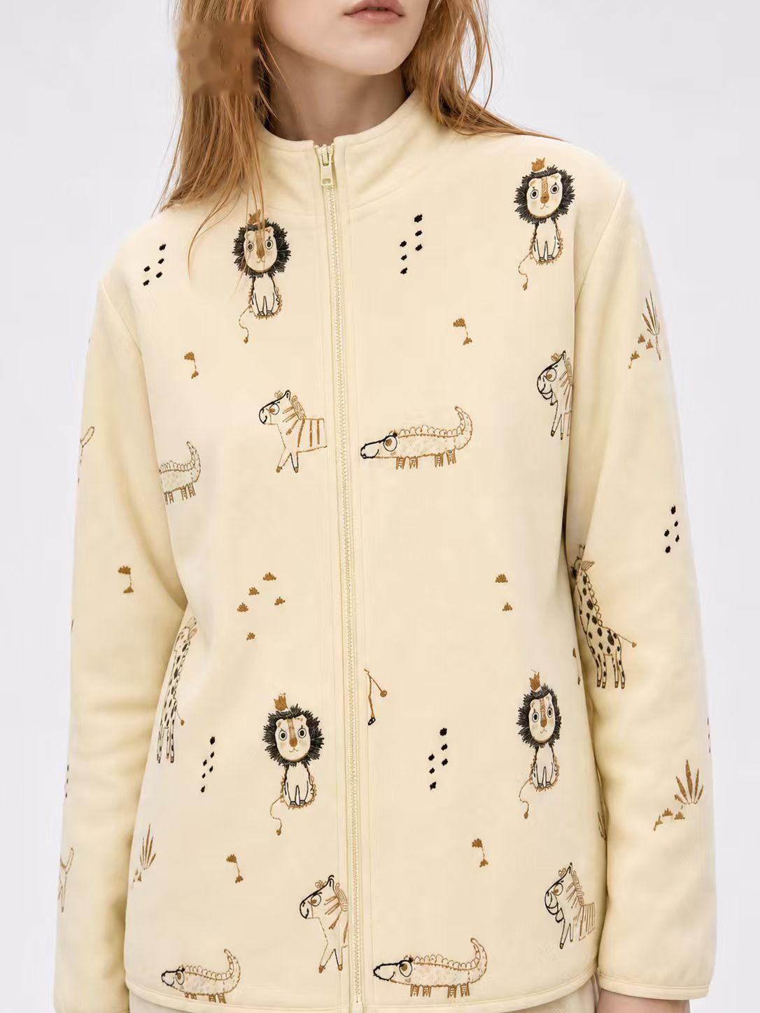 Chaqueta sherpa de pelo alto con cuello alto · tono I, imagen 4