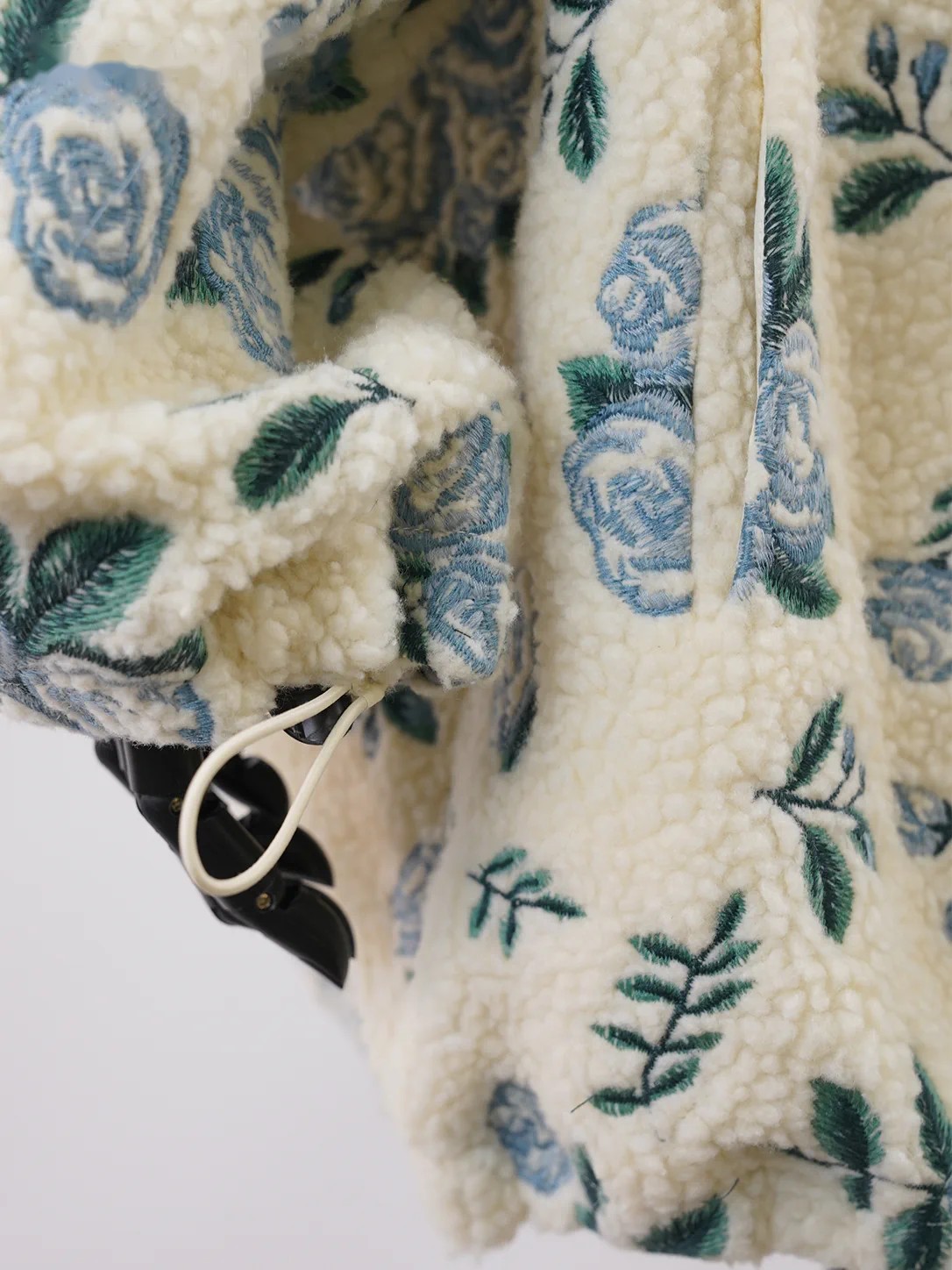Chaqueta sherpa de pelo alto con cuello alto · tono II, imagen 6